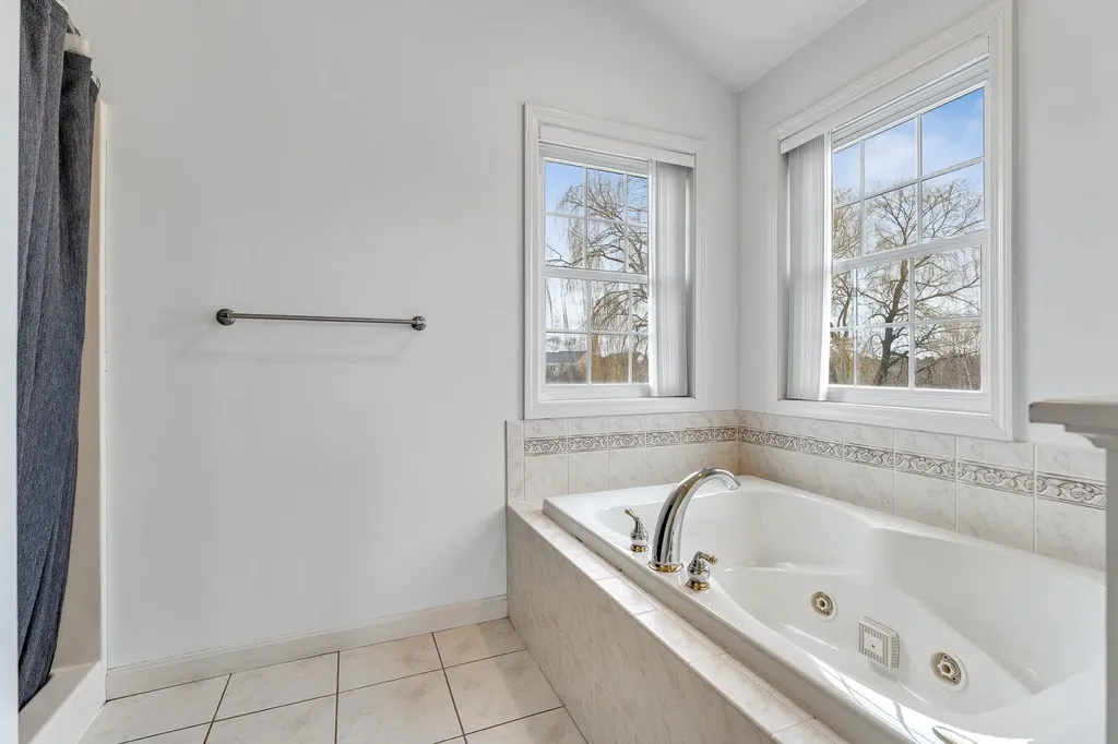 20 Vale Drive South Burlington VT 05403