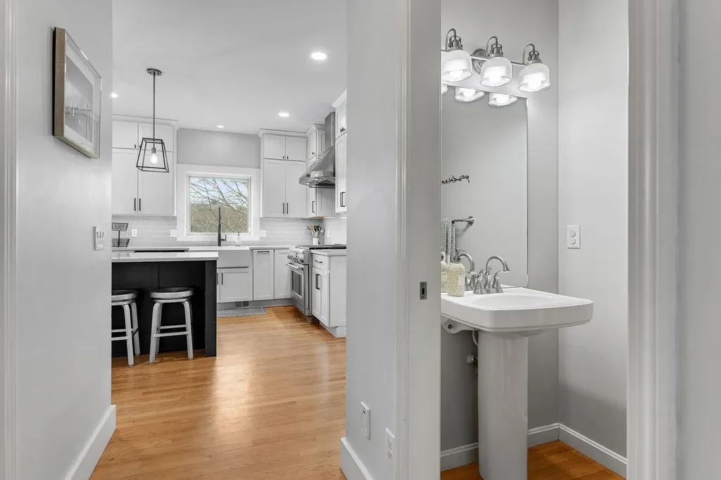20 Vale Drive South Burlington VT 05403