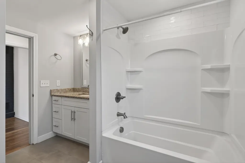 112 Tolend Road Dover NH 03820