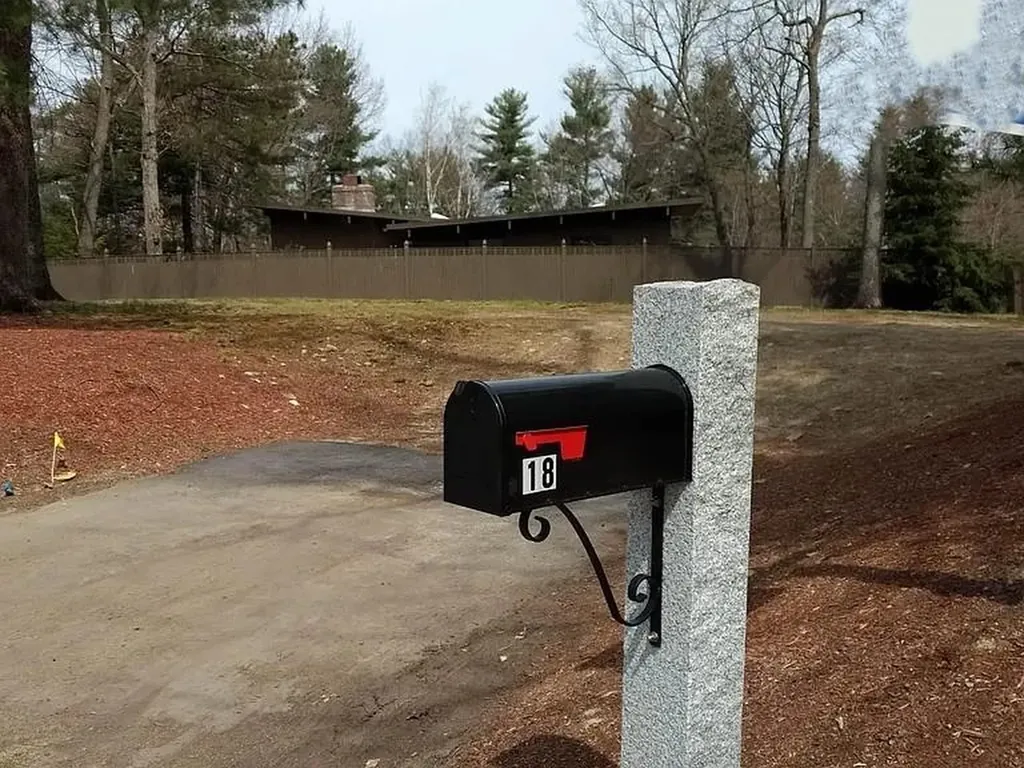 18 Boylston Avenue Nashua NH 03064