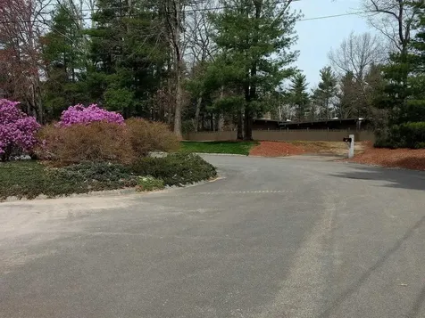 18 Boylston Avenue Nashua NH 03064