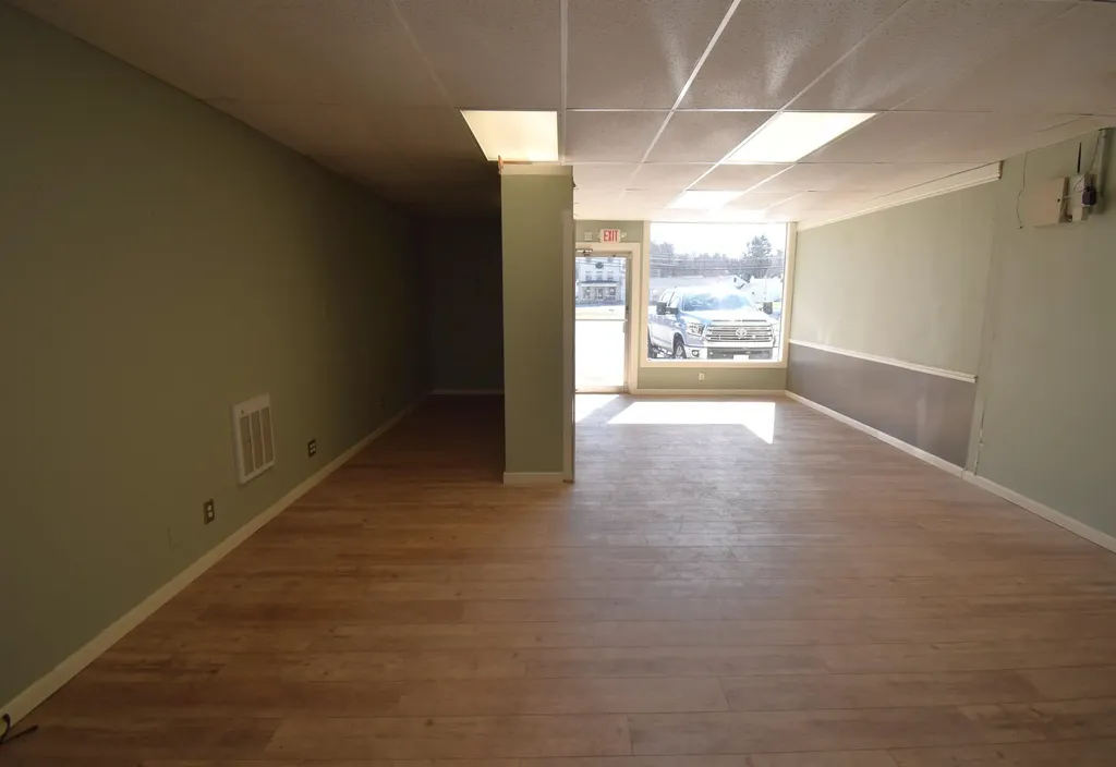160 Main Street Kingston NH 03848