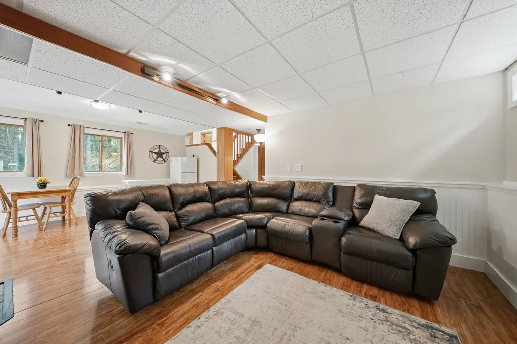84 Butterfield Mill Road New Boston NH 03070