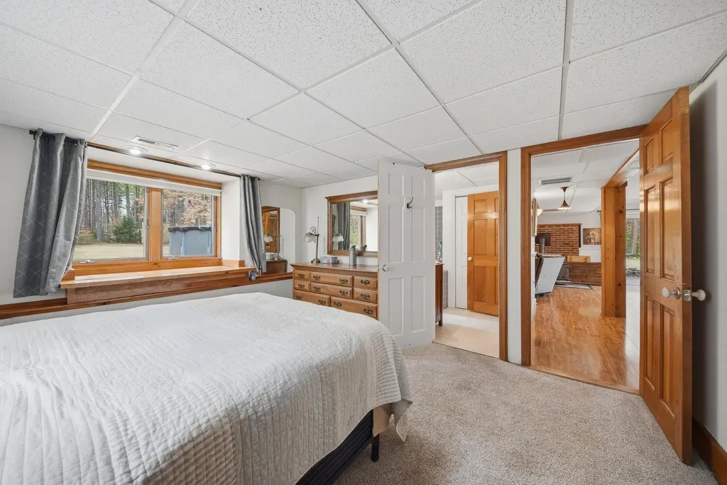 84 Butterfield Mill Road New Boston NH 03070
