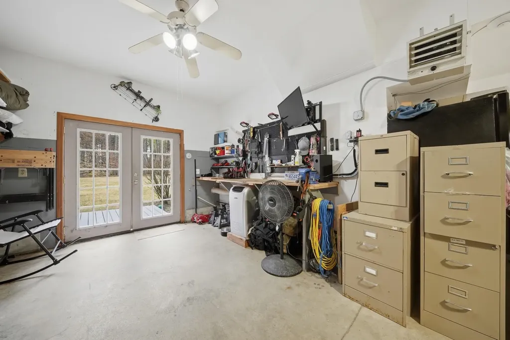 84 Butterfield Mill Road New Boston NH 03070