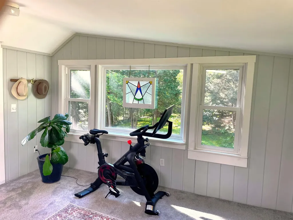 71 Woods Road Dummerston VT 05346