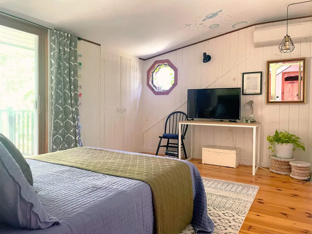 71 Woods Road Dummerston VT 05346