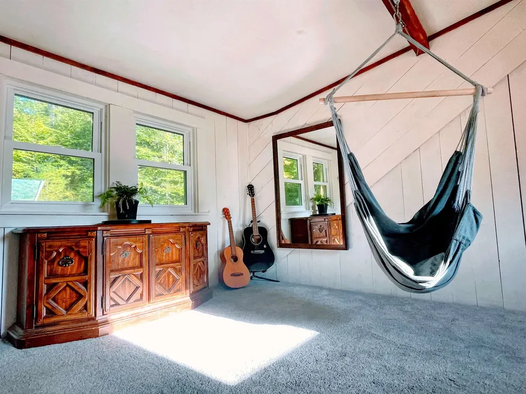 71 Woods Road Dummerston VT 05346