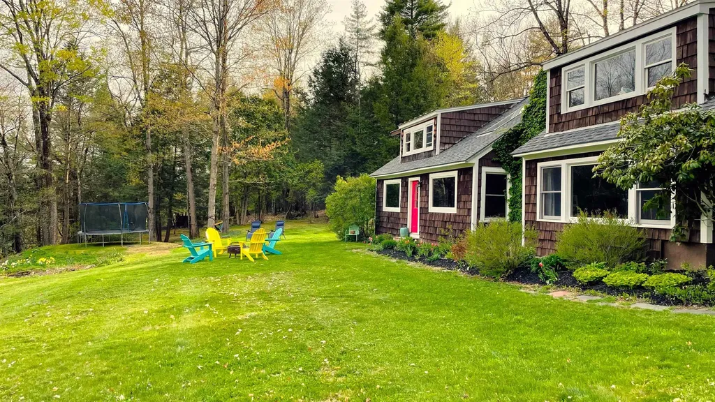 71 Woods Road Dummerston VT 05346
