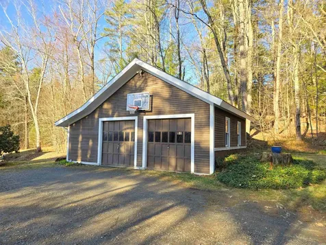 71 Woods Road Dummerston VT 05346