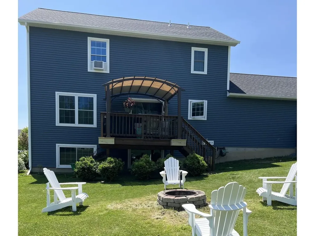 71 Commodore Drive Vergennes VT 05491