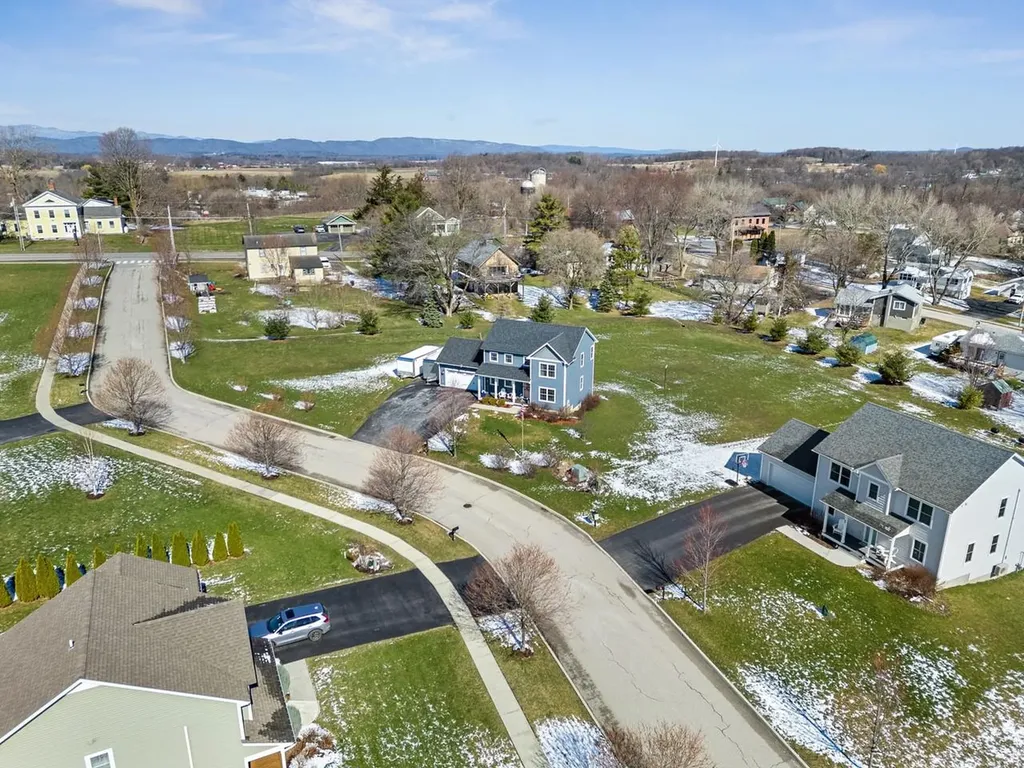 71 Commodore Drive Vergennes VT 05491