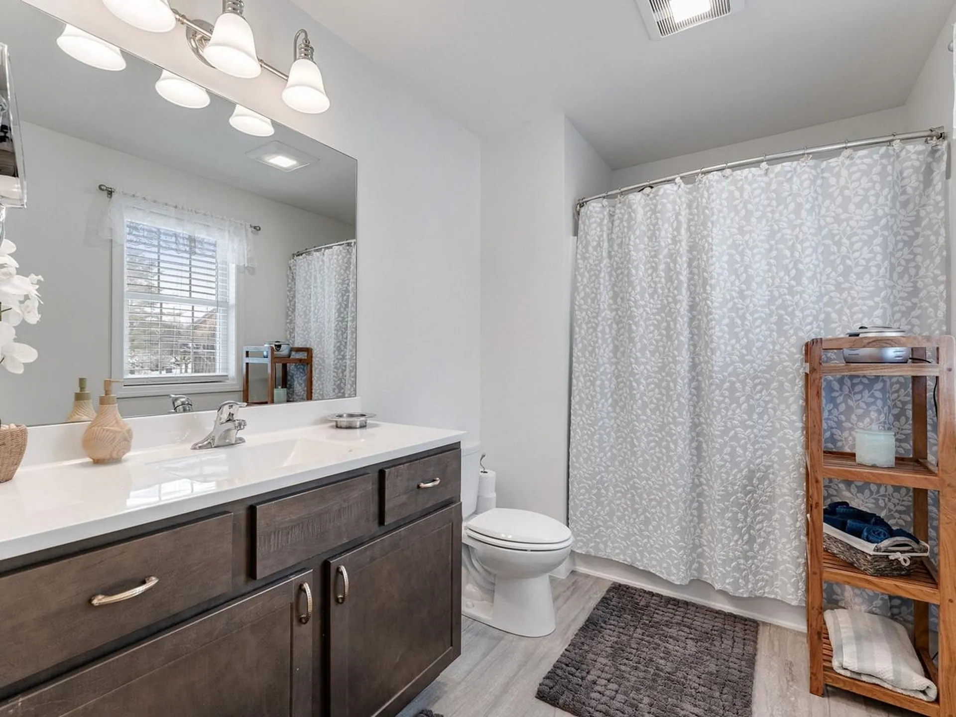 71 Commodore Drive Vergennes VT 05491