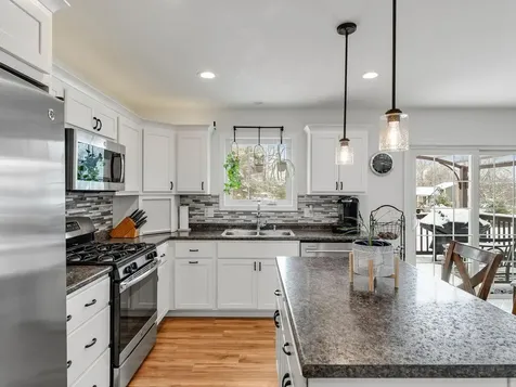 71 Commodore Drive Vergennes VT 05491