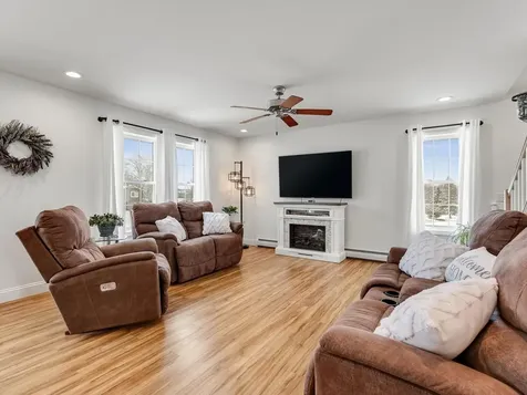 71 Commodore Drive Vergennes VT 05491