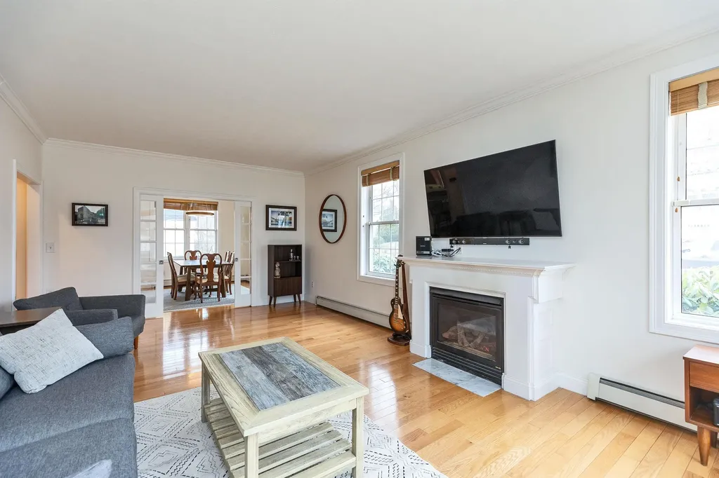 2246 Elm Street Manchester NH 03104