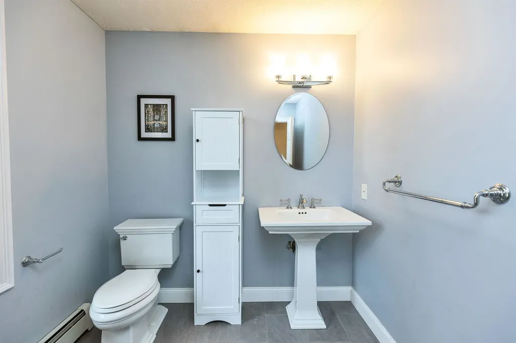 2246 Elm Street Manchester NH 03104