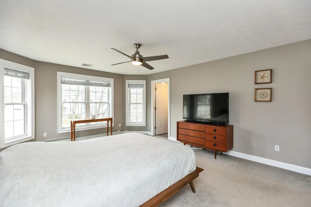 2246 Elm Street Manchester NH 03104
