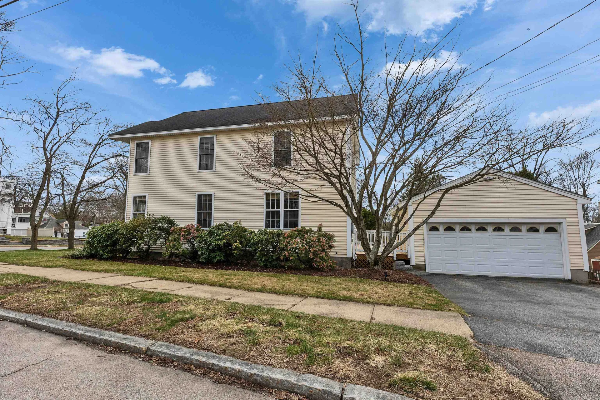 2246 Elm Street Manchester NH 03104