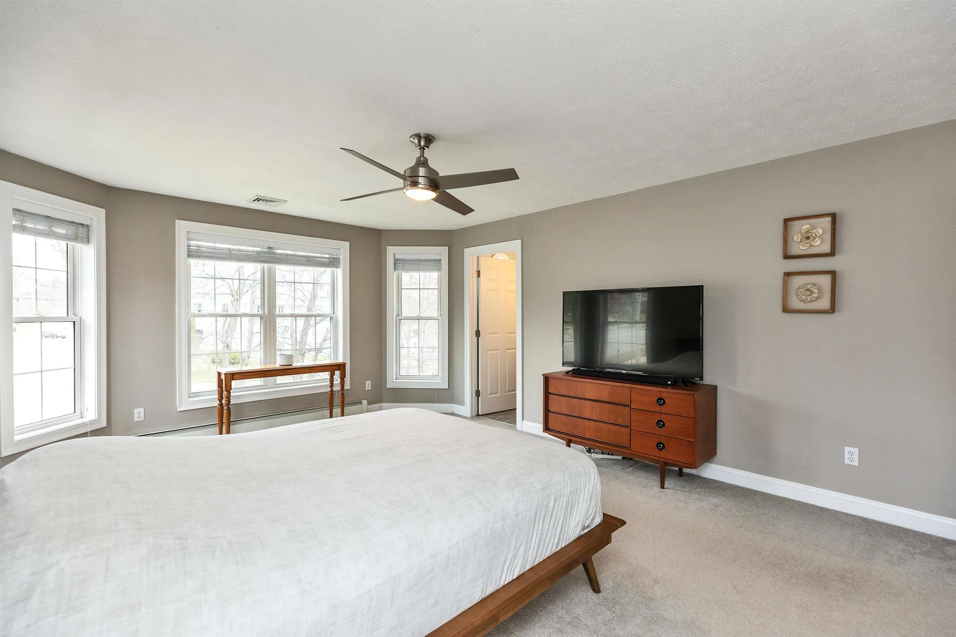 2246 Elm Street Manchester NH 03104