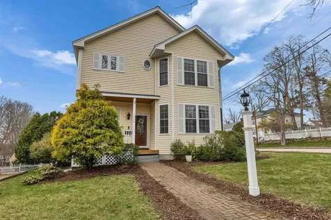 2246 Elm Street Manchester NH 03104