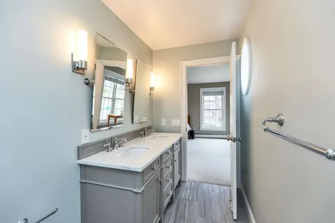 2246 Elm Street Manchester NH 03104