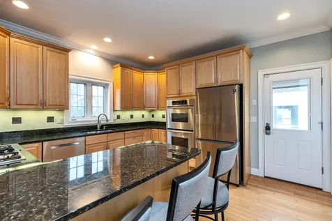 2246 Elm Street Manchester NH 03104