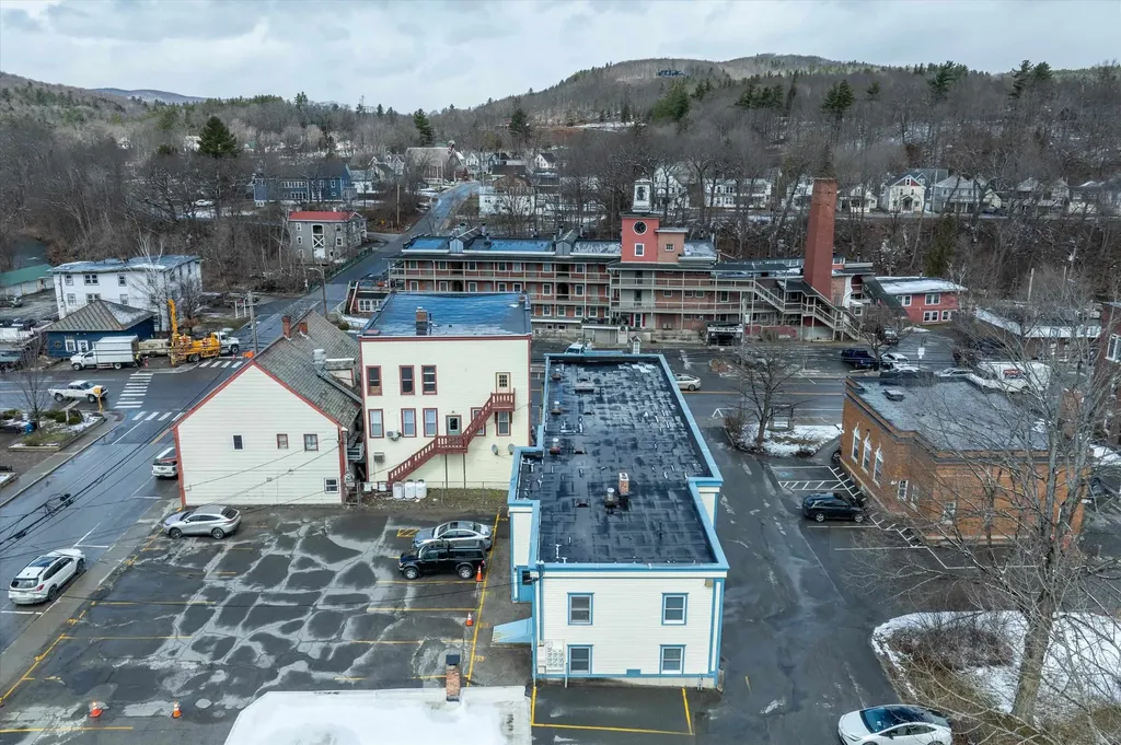 156 Main Street Ludlow VT 05149