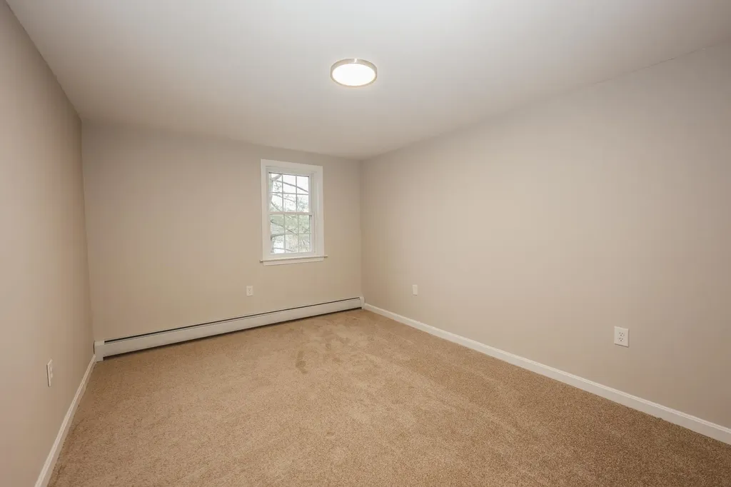 29 Nightingale Road Nashua NH 03062