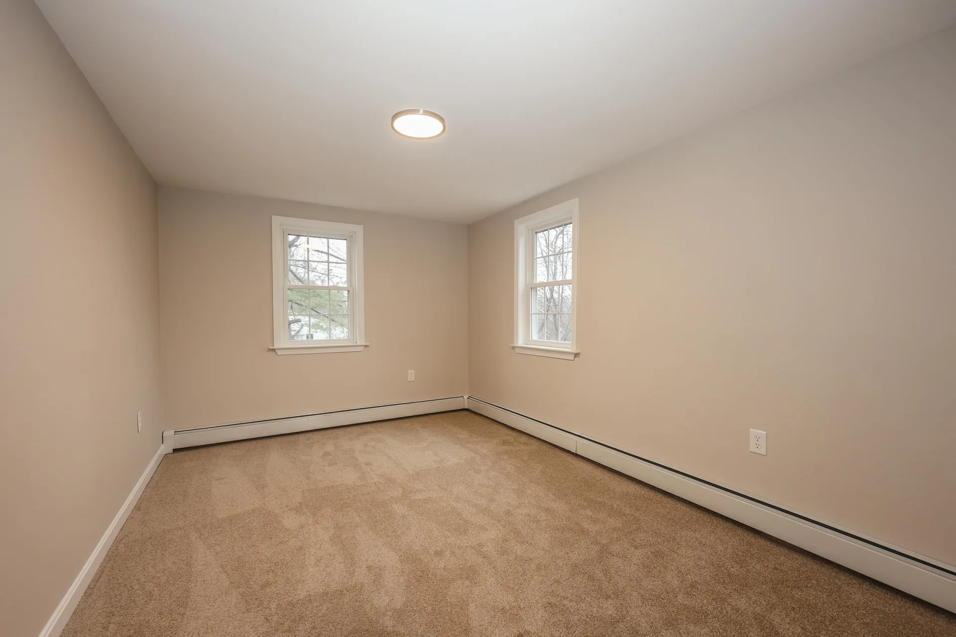 29 Nightingale Road Nashua NH 03062