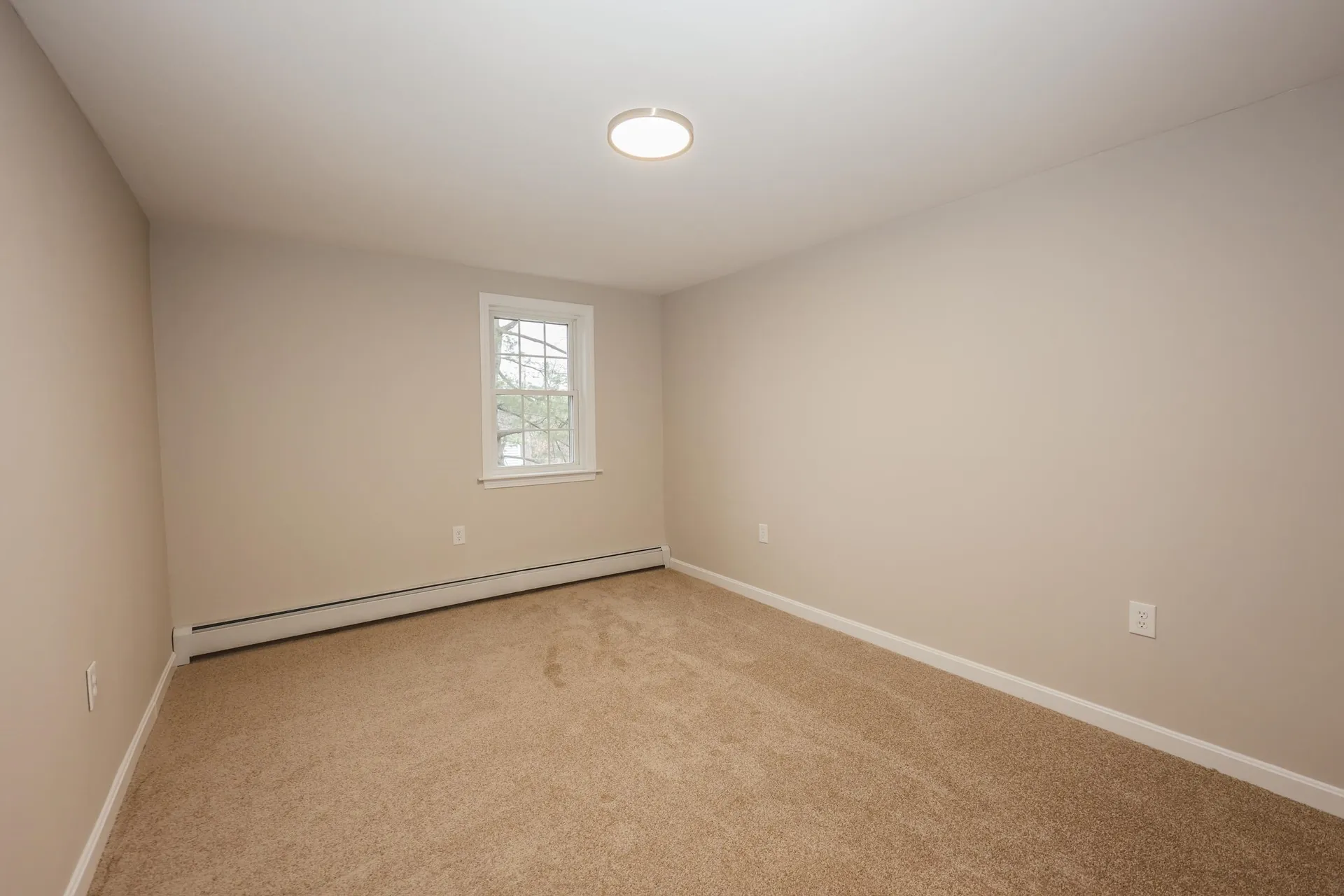 29 Nightingale Road Nashua NH 03062