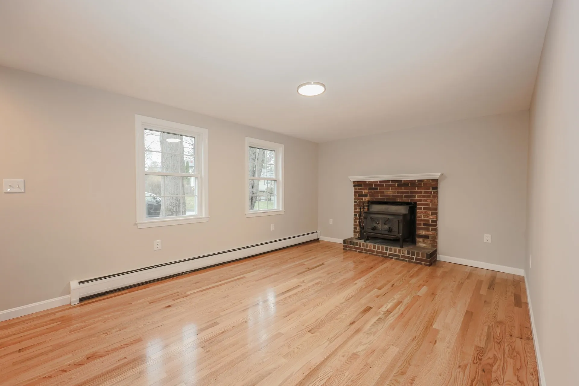 29 Nightingale Road Nashua NH 03062