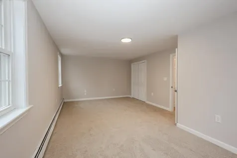 29 Nightingale Road Nashua NH 03062