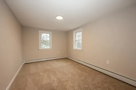 29 Nightingale Road Nashua NH 03062