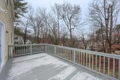 29 Nightingale Road Nashua NH 03062