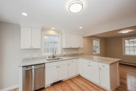 29 Nightingale Road Nashua NH 03062