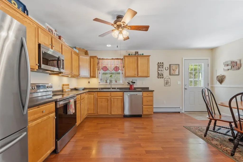 71 Windsor Way Barnstead NH 03225