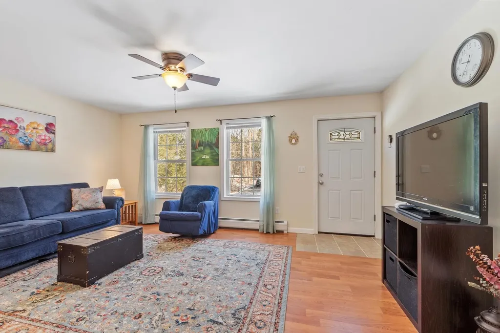 71 Windsor Way Barnstead NH 03225