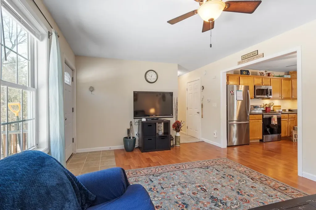 71 Windsor Way Barnstead NH 03225