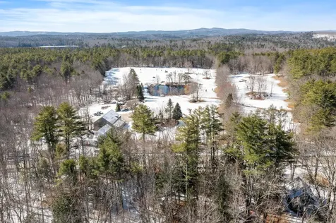 71 Windsor Way Barnstead NH 03225