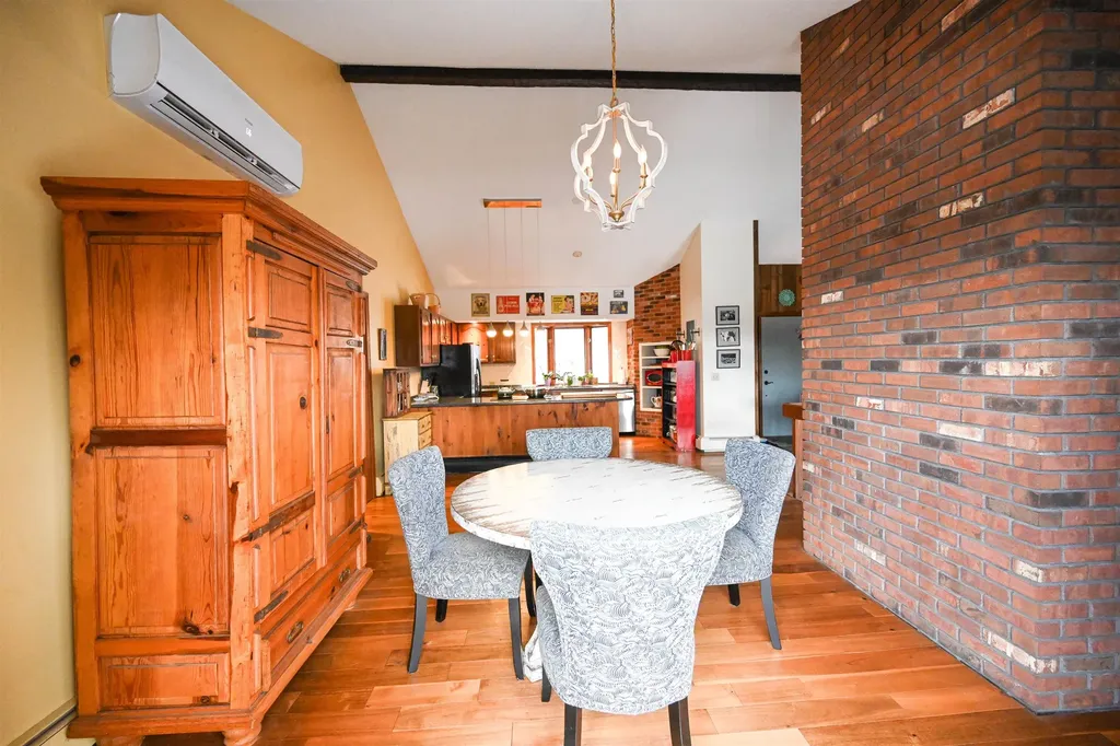 103 Silver Circle Barre Town VT 05641