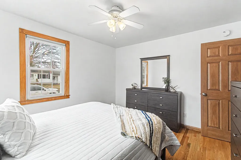 5 Button Drive Essex Junction VT 05452