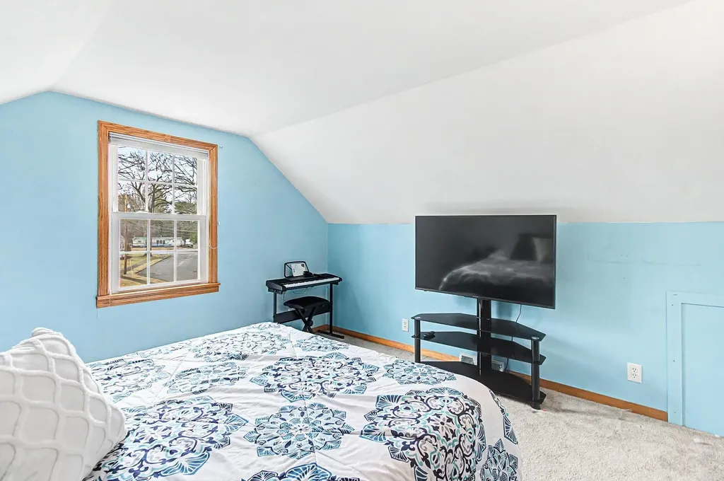 5 Button Drive Essex Junction VT 05452
