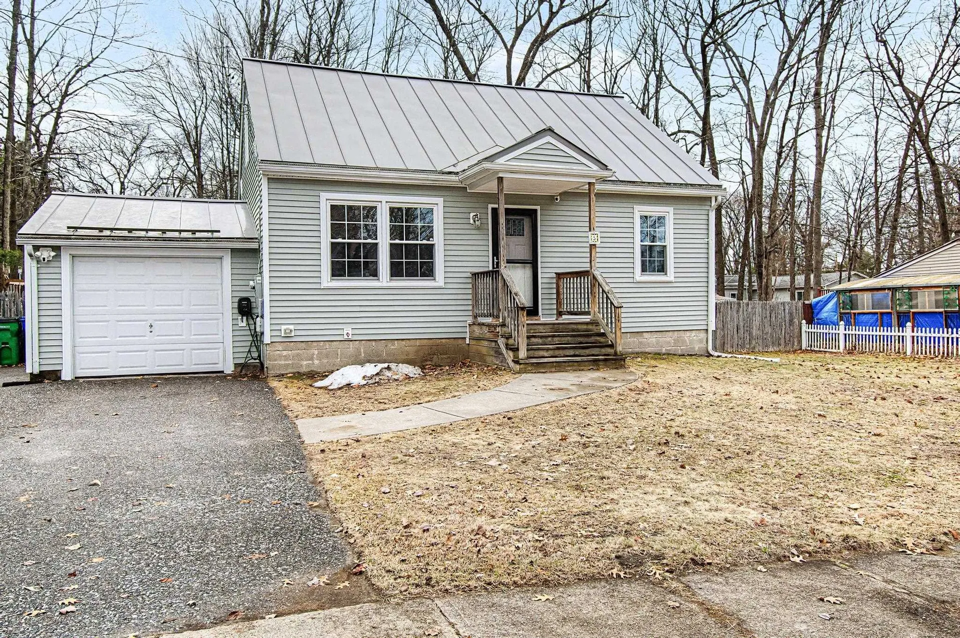 5 Button Drive Essex Junction VT 05452