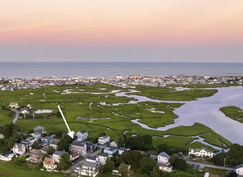 6 Cora Avenue Hampton NH 03842