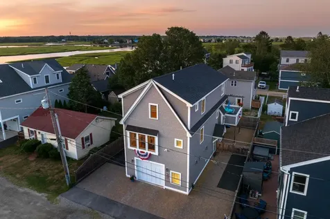6 Cora Avenue Hampton NH 03842