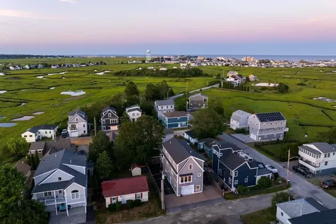 6 Cora Avenue Hampton NH 03842