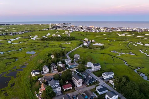6 Cora Avenue Hampton NH 03842