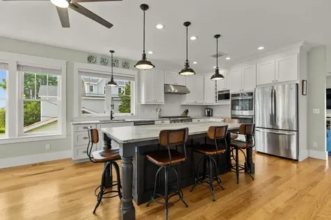 6 Cora Avenue Hampton NH 03842