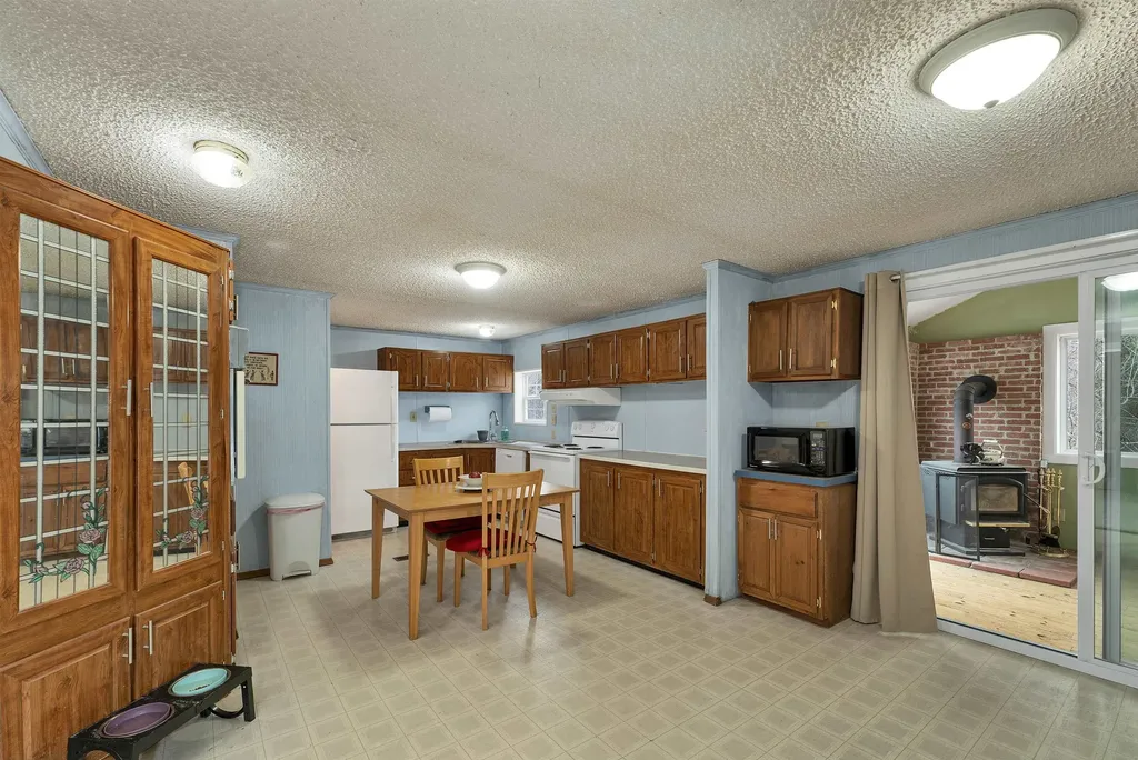 9 Hemlock Drive Wolfeboro NH 03894